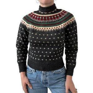 Vintage 1950s Womens Hand Knit 100% Wool Norwegian Fair Isle Sweater XS